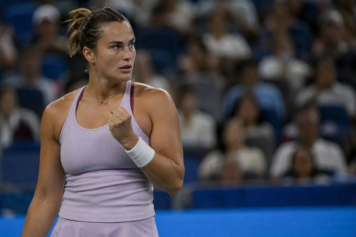 A tense moment during a WTA 1000 tennis match in Wuhan