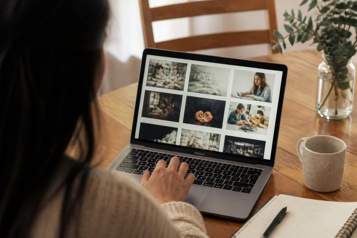 A person browsing AI course options on a laptop screen