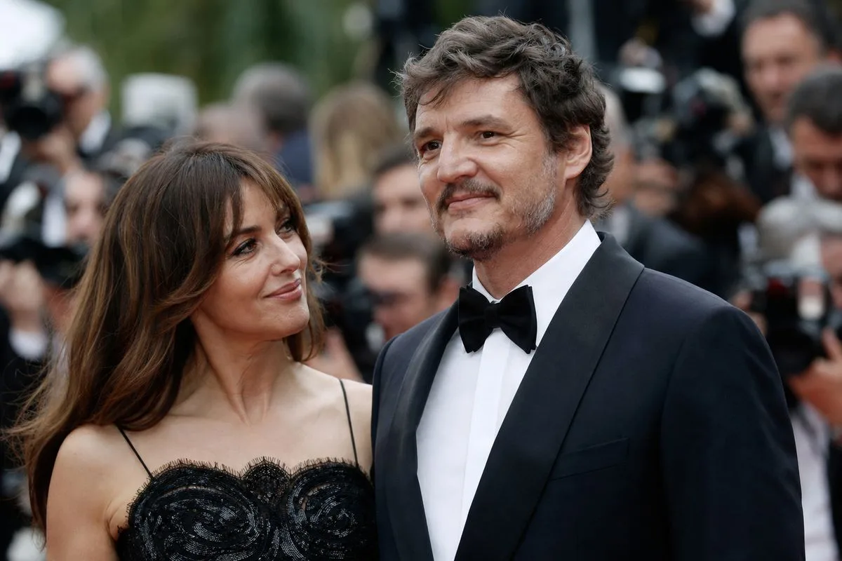 Actors on a red carpet at a film premiere event