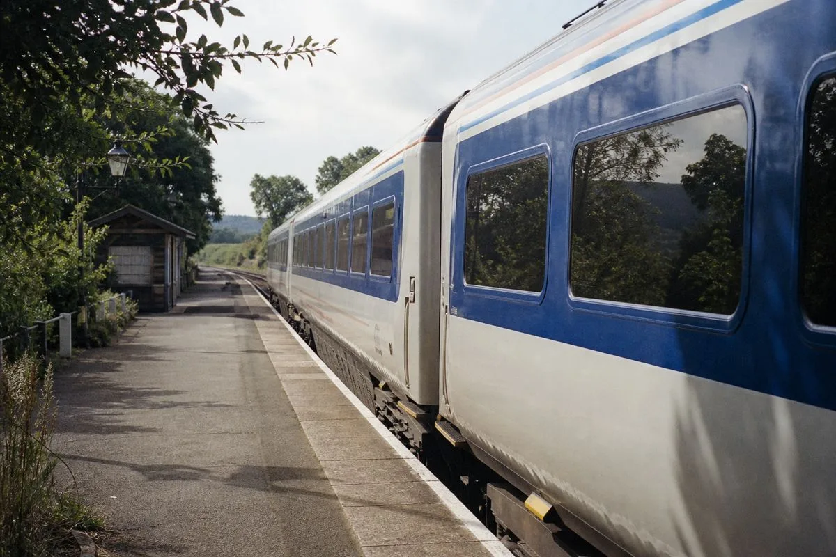 A Chiltern train at a rural station platform.