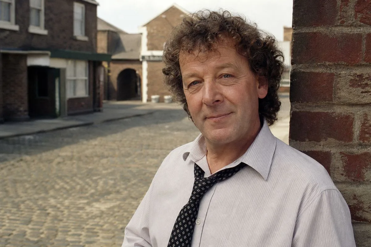 Kevin Kennedy as Curly Watts on Coronation Street set